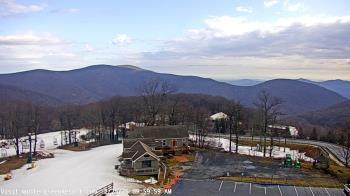 Weather camera view of Wintergreen Mtn. at 3600 ft. elev..
