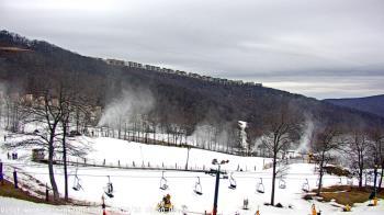 Weather camera view of Wintergreen Mtn. at 3600 ft. elev..