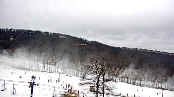 Weather camera view of Wintergreen Mtn. at 3600 ft. elev..