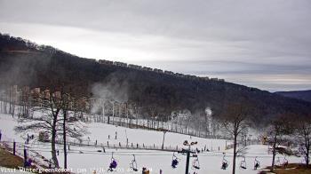 Weather camera view of Wintergreen Mtn. at 3600 ft. elev..