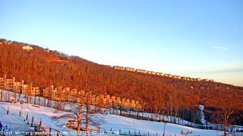 Weather camera view of Wintergreen Mtn. at 3600 ft. elev..