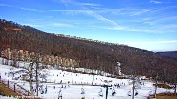 Weather camera view of Wintergreen Mtn. at 3600 ft. elev..