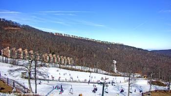 Weather camera view of Wintergreen Mtn. at 3600 ft. elev..