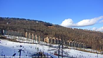 Weather camera view of Wintergreen Mtn. at 3600 ft. elev..