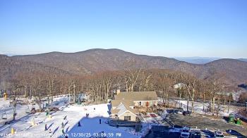 Weather camera view of Wintergreen Mtn. at 3600 ft. elev..