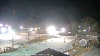 Weather camera view of Wintergreen Mtn. at 3600 ft. elev..
