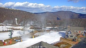 Weather camera view of Wintergreen Mtn. at 3600 ft. elev..