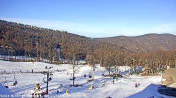 Weather camera view of Wintergreen Mtn. at 3600 ft. elev..