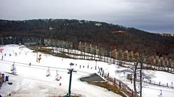 Weather camera view of Wintergreen Mtn. at 3600 ft. elev..