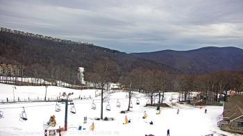 Weather camera view of Wintergreen Mtn. at 3600 ft. elev..