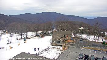 Weather camera view of Wintergreen Mtn. at 3600 ft. elev..