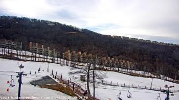 Weather camera view of Wintergreen Mtn. at 3600 ft. elev..