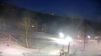 Weather camera view of Wintergreen Mtn. at 3600 ft. elev..