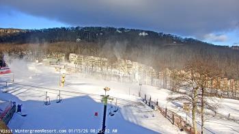 Weather camera view of Wintergreen Mtn. at 3600 ft. elev..