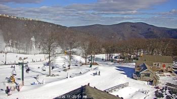 Weather camera view of Wintergreen Mtn. at 3600 ft. elev..