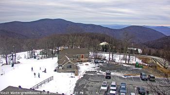 Weather camera view of Wintergreen Mtn. at 3600 ft. elev..