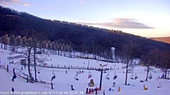 Weather camera view of Wintergreen Mtn. at 3600 ft. elev..