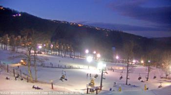 Weather camera view of Wintergreen Mtn. at 3600 ft. elev..