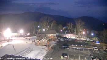 Weather camera view of Wintergreen Mtn. at 3600 ft. elev..