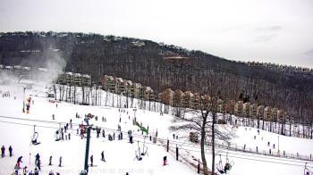 Weather camera view of Wintergreen Mtn. at 3600 ft. elev..