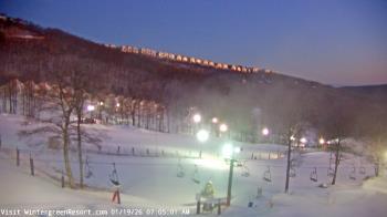 Weather camera view of Wintergreen Mtn. at 3600 ft. elev..