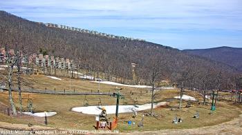 Weather camera view of Wintergreen Mtn. at 3600 ft. elev..