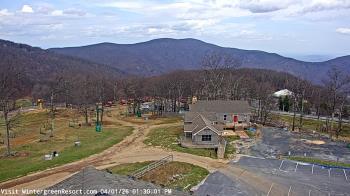 Weather camera view of Wintergreen Mtn. at 3600 ft. elev..