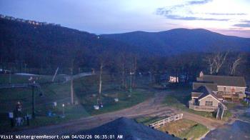 Weather camera view of Wintergreen Mtn. at 3600 ft. elev..