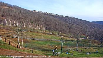 Weather camera view of Wintergreen Mtn. at 3600 ft. elev..