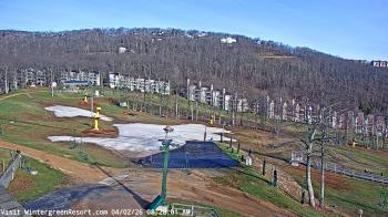 Weather camera view of Wintergreen Mtn. at 3600 ft. elev..