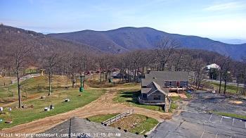 Weather camera view of Wintergreen Mtn. at 3600 ft. elev..