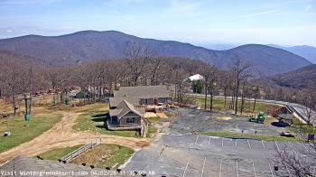 Weather camera view of Wintergreen Mtn. at 3600 ft. elev..