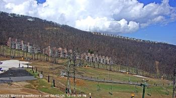 Weather camera view of Wintergreen Mtn. at 3600 ft. elev..