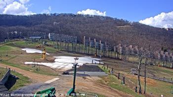 Weather camera view of Wintergreen Mtn. at 3600 ft. elev..
