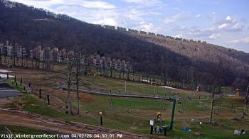 Weather camera view of Wintergreen Mtn. at 3600 ft. elev..