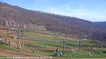 Weather camera view of Wintergreen Mtn. at 3600 ft. elev..