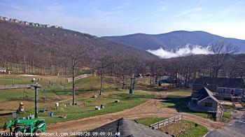 Weather camera view of Wintergreen Mtn. at 3600 ft. elev..