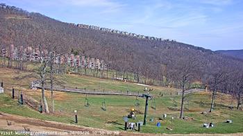 Weather camera view of Wintergreen Mtn. at 3600 ft. elev..