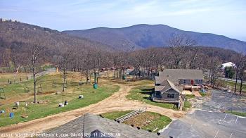 Weather camera view of Wintergreen Mtn. at 3600 ft. elev..