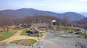 Weather camera view of Wintergreen Mtn. at 3600 ft. elev..