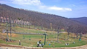 Weather camera view of Wintergreen Mtn. at 3600 ft. elev..