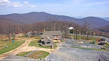 Weather camera view of Wintergreen Mtn. at 3600 ft. elev..