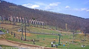 Weather camera view of Wintergreen Mtn. at 3600 ft. elev..