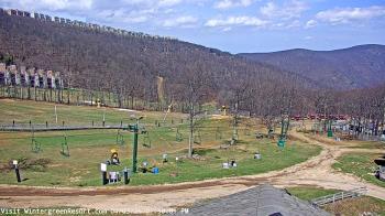 Weather camera view of Wintergreen Mtn. at 3600 ft. elev..