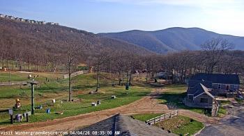 Weather camera view of Wintergreen Mtn. at 3600 ft. elev..