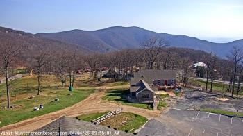 Weather camera view of Wintergreen Mtn. at 3600 ft. elev..