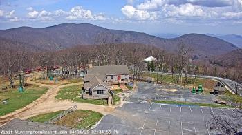 Weather camera view of Wintergreen Mtn. at 3600 ft. elev..