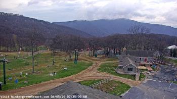 Weather camera view of Wintergreen Mtn. at 3600 ft. elev..