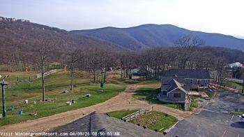 Weather camera view of Wintergreen Mtn. at 3600 ft. elev..