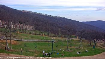 Weather camera view of Wintergreen Mtn. at 3600 ft. elev..
